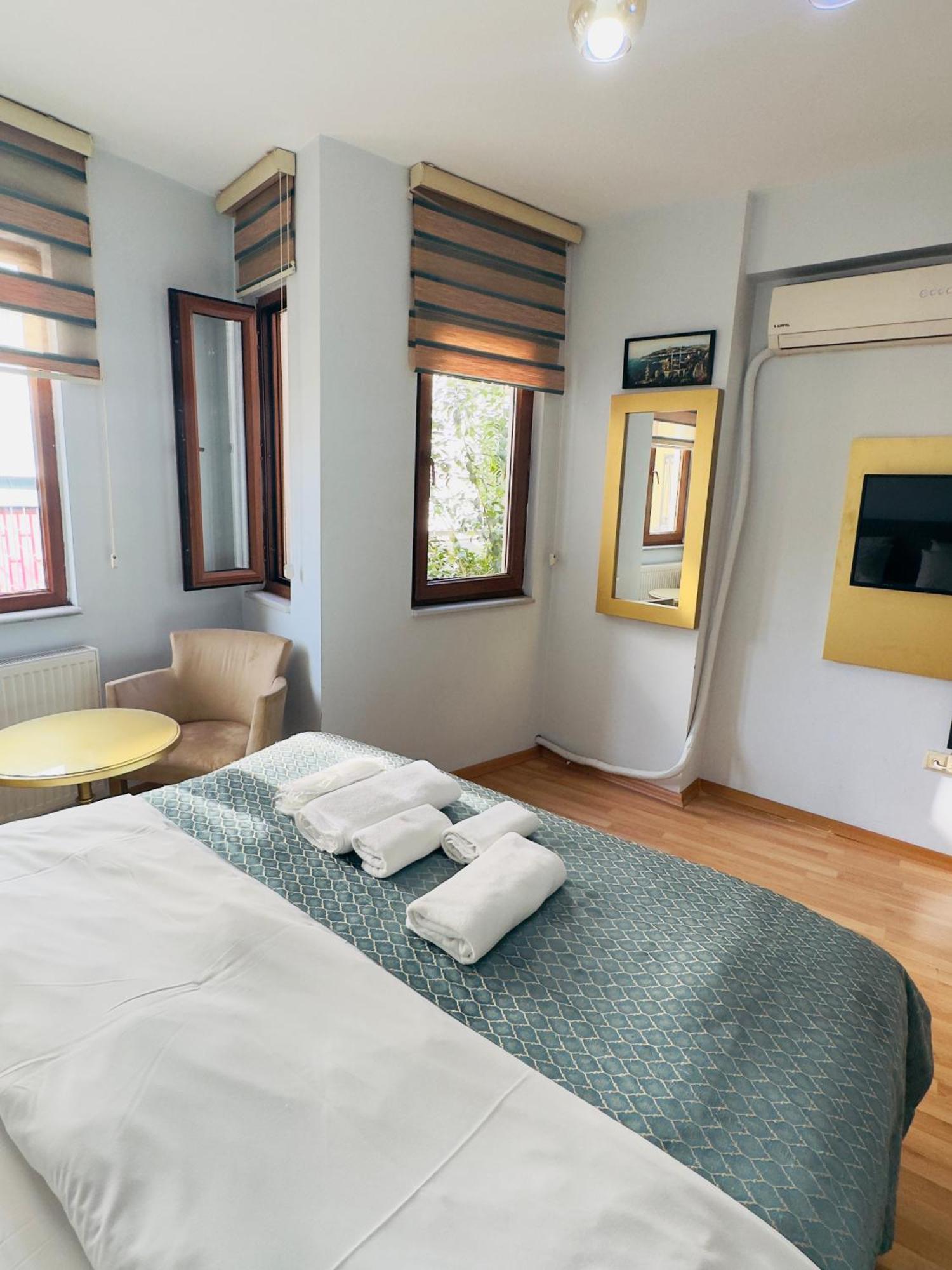 Centre Suites Taksim Istanbul Bagian luar foto